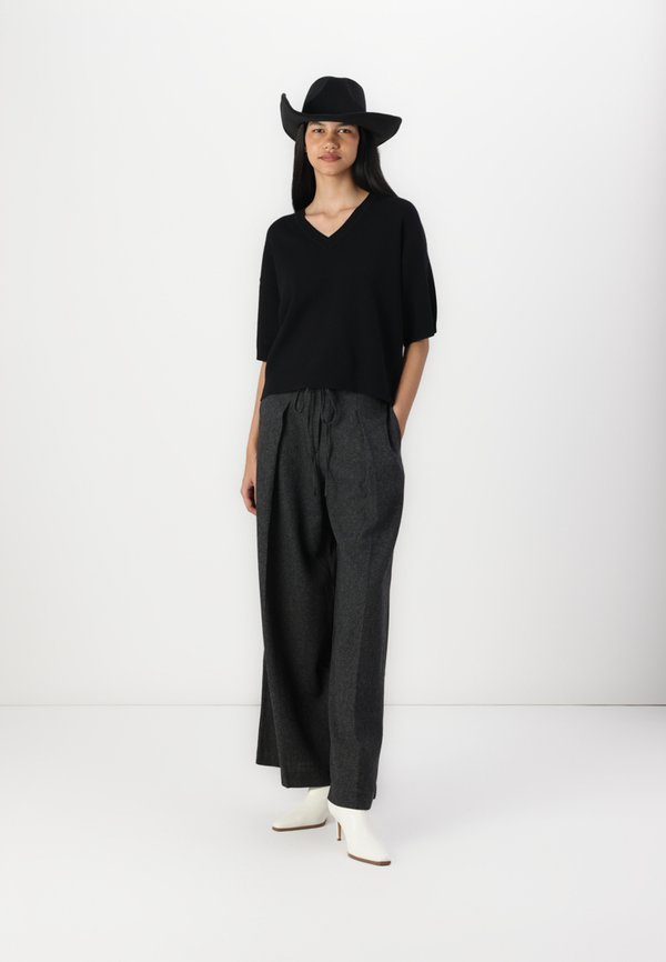 OLADALIS WIDE PANT - Trousers3