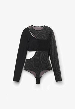 Body asimétrico negro de manga larga con tela de malla transparente en un lado y recorte de tela sólida en el lado opuesto.
