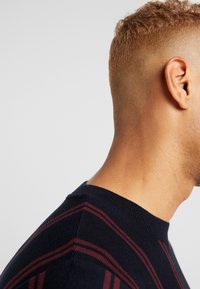 Topman Basic T-shirt - dark blue