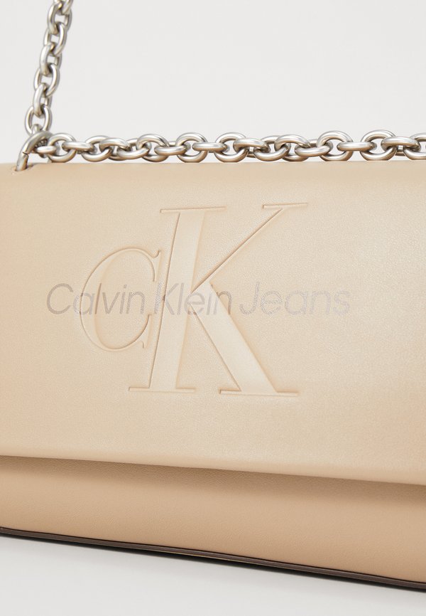 SCULPTED FLAP - Cross body bag - crockery4