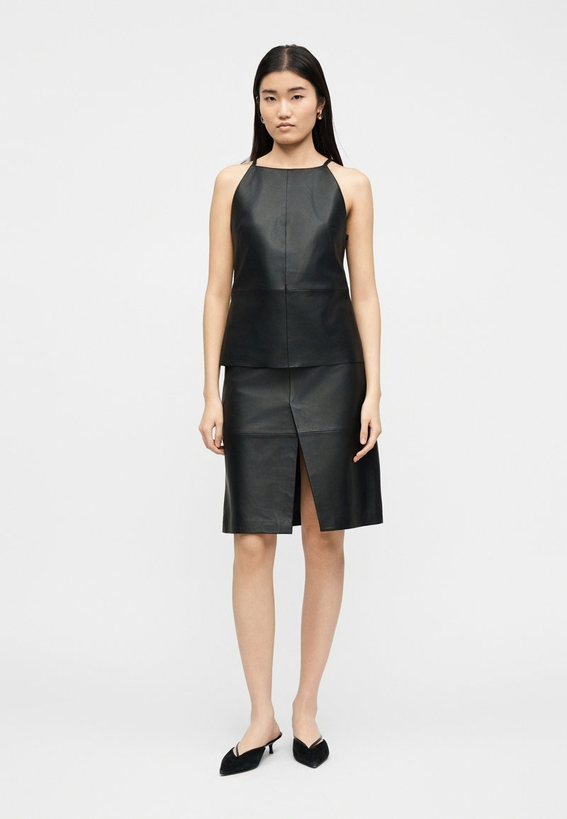Maglia In Pelle Nera Sagar Leather - Taglie S,M,L,XL,XXL - Scollo Tondo, Cerniera, Lunghezza Fianchi