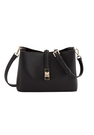 Sac à main en cuir texturé noir avec fermoir doré et bandoulière réglable, centré sur fond blanc.