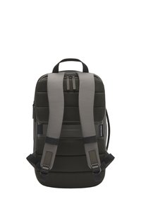 Sac à dos avec un design à panneau en maille, en tissu vert foncé, avec des bretelles rembourrées réglables, une poignée en haut et une fermeture à double zip sur le dessus.