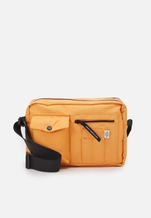 BEL ONE CAPPA UNISEX - Umhängetasche - tangerine