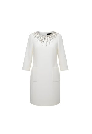 Outfitters Nation, VESTIDO CON PEDRERÍA EN EL CUELLO - Vestido de fiesta - blanco