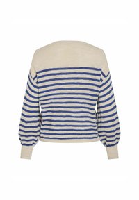 Pull-over en laine avec une base beige et des rayures horizontales bleues, col rond et manches longues bouffantes avec des poignets côtelés.