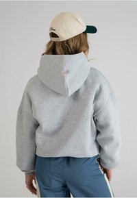 Thumbnail Image 4