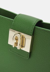 Furla MINI CROSSBODY - Umhängetasche - ivy
