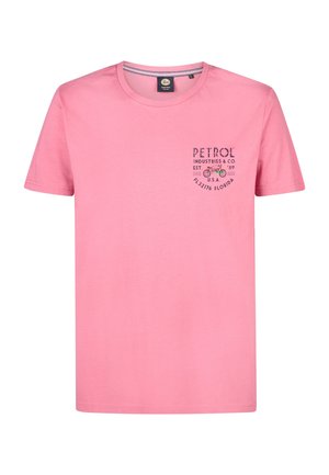 Roze katoenen T-shirt met korte mouwen, ronde hals en een voorzijde met een graphic van "Petrol Industries & Co" en een fietssymboliek.