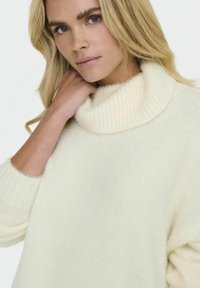 ONLY Maglione - cloud dancer