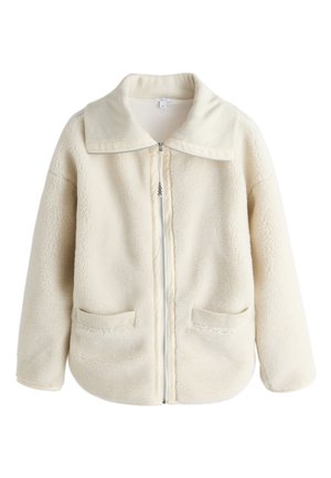 Giacca in pile color crema con ampio colletto, cerniera frontale completa e due tasche applicate frontali, mostrata su sfondo bianco.