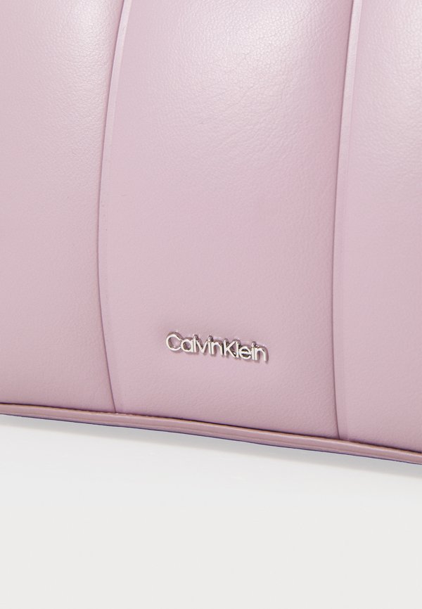 LINE QUILT CAMERA BAG - Cross body bag - sea fog3