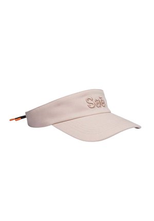 Visière de soleil en tissu rose clair avec texte brodé sur le devant et sangle noire réglable avec embout orange à l'arrière.