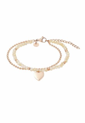 Dubbelstrengs armband met roségouden kralen, witte facetgeslepen kralen, hartvormige roségouden bedel en karabijnsluiting met verstelbare ketting.