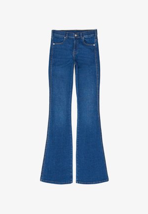 Blue flared jeans made of denim, featuring five pockets, belt loops, and contrast stitching along the seams. Classic design with wide legs.