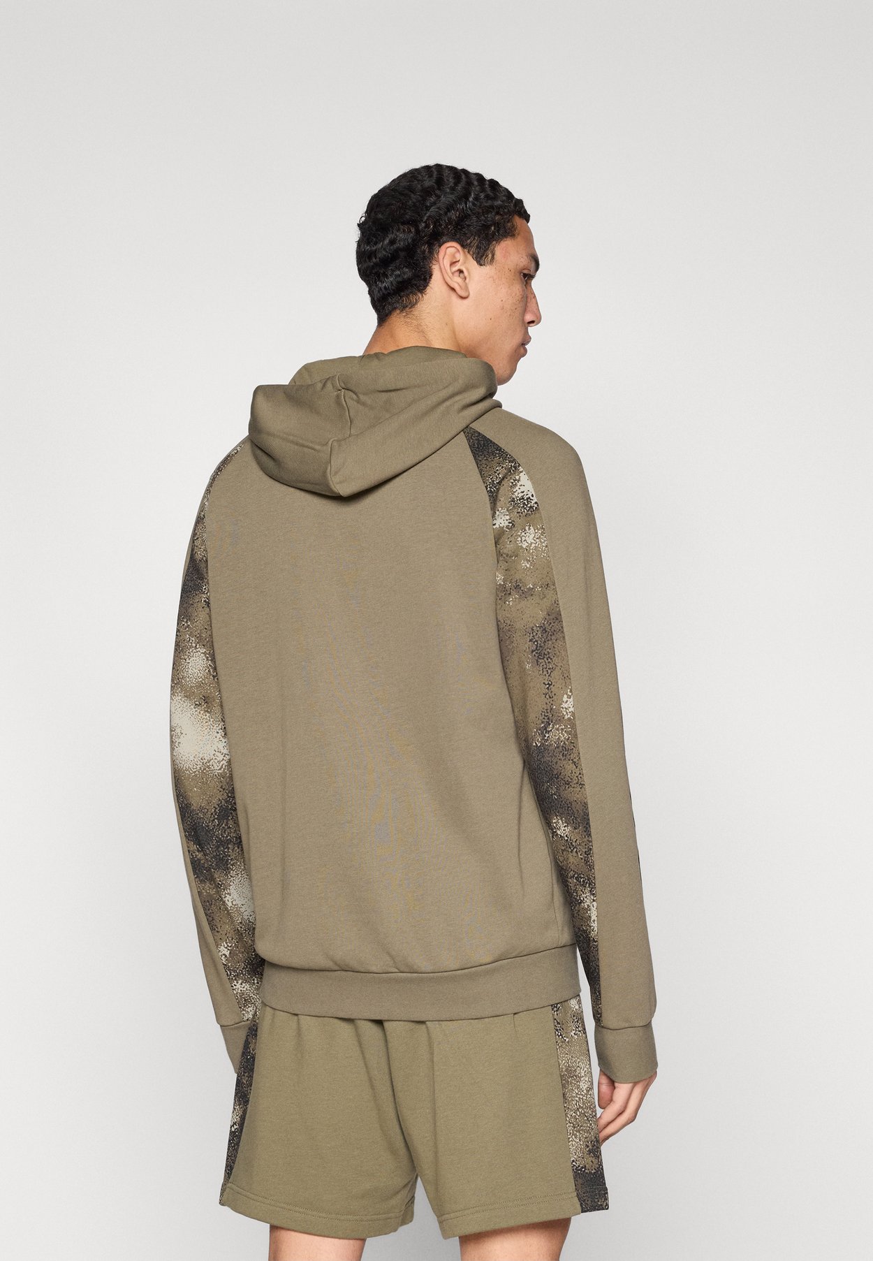 CAMO