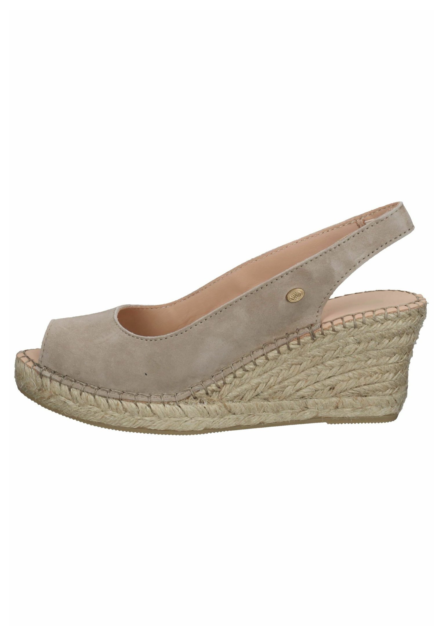 62478713c7e74ad9969cbf4b656a98df.jpg?imwidth=1800&filter=packshot