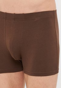 Thumbnail Image 6