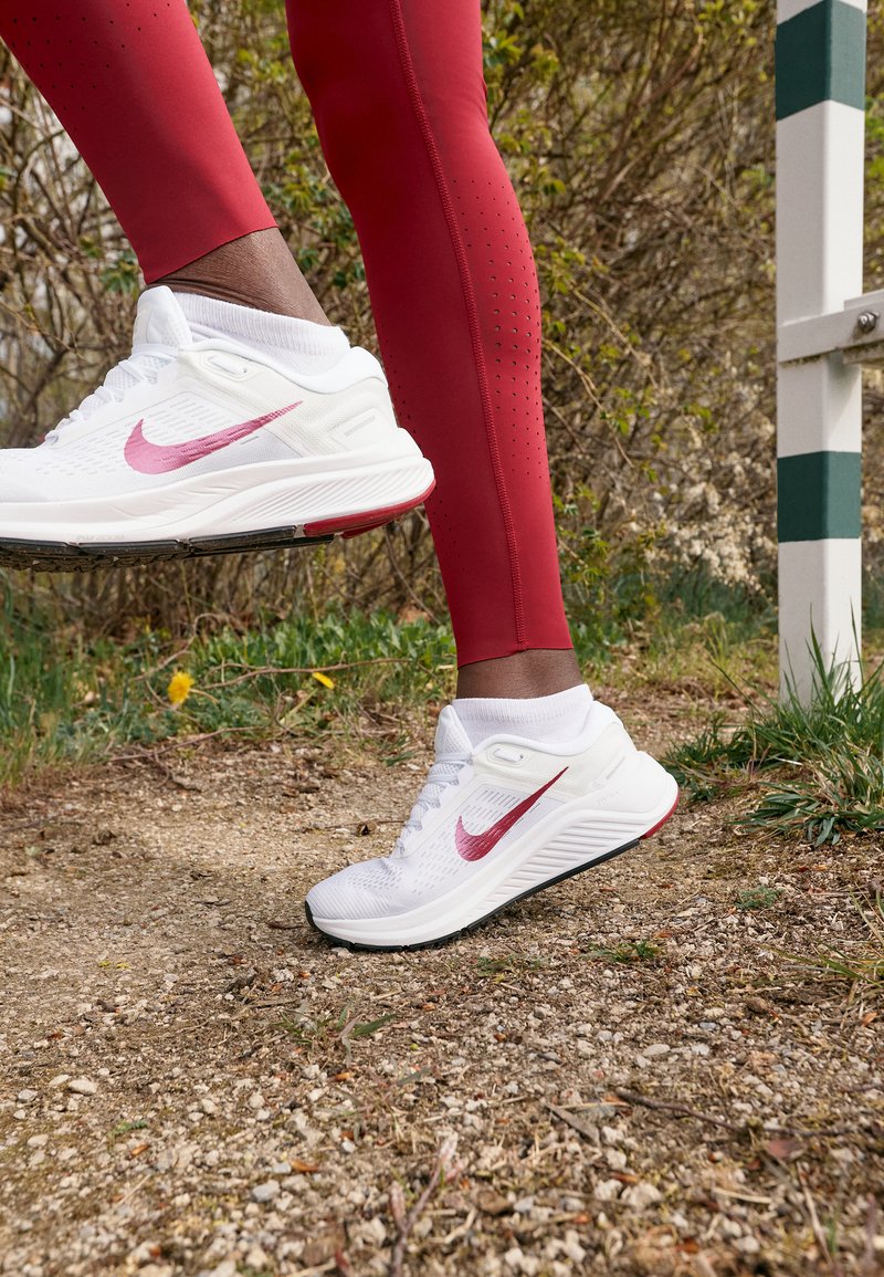 Nike Performance AIR ZOOM STRUCTURE 24 - Laufschuh Stabilität - white/pink  prime/mystic hibiscus/weiß - Zalando.de nike laufschuhe damen stabilität