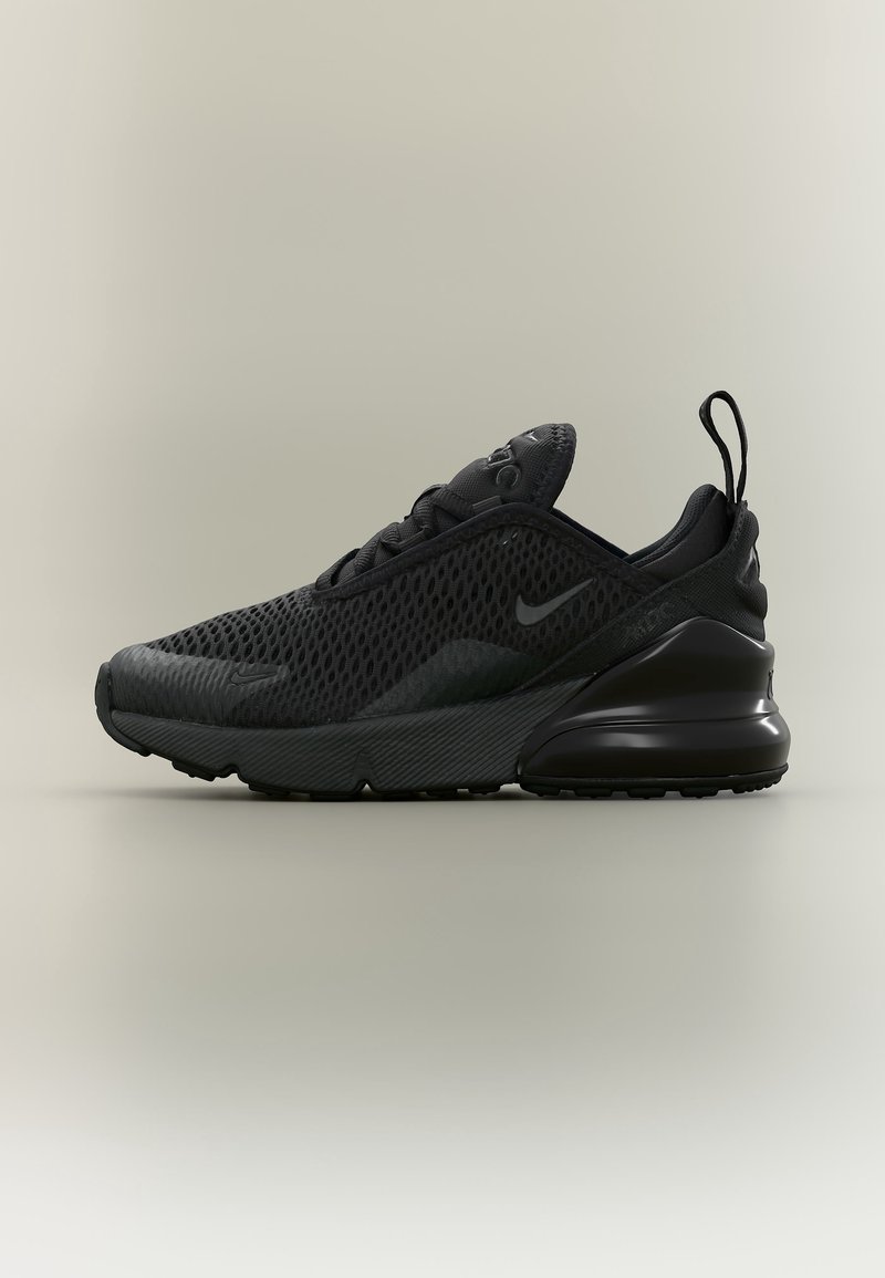 Baskets Nike Air Max 270 noires avec dessus en mesh, talon avec coussin d'air visible et languette à l'arrière, montrées de profil sur fond neutre.