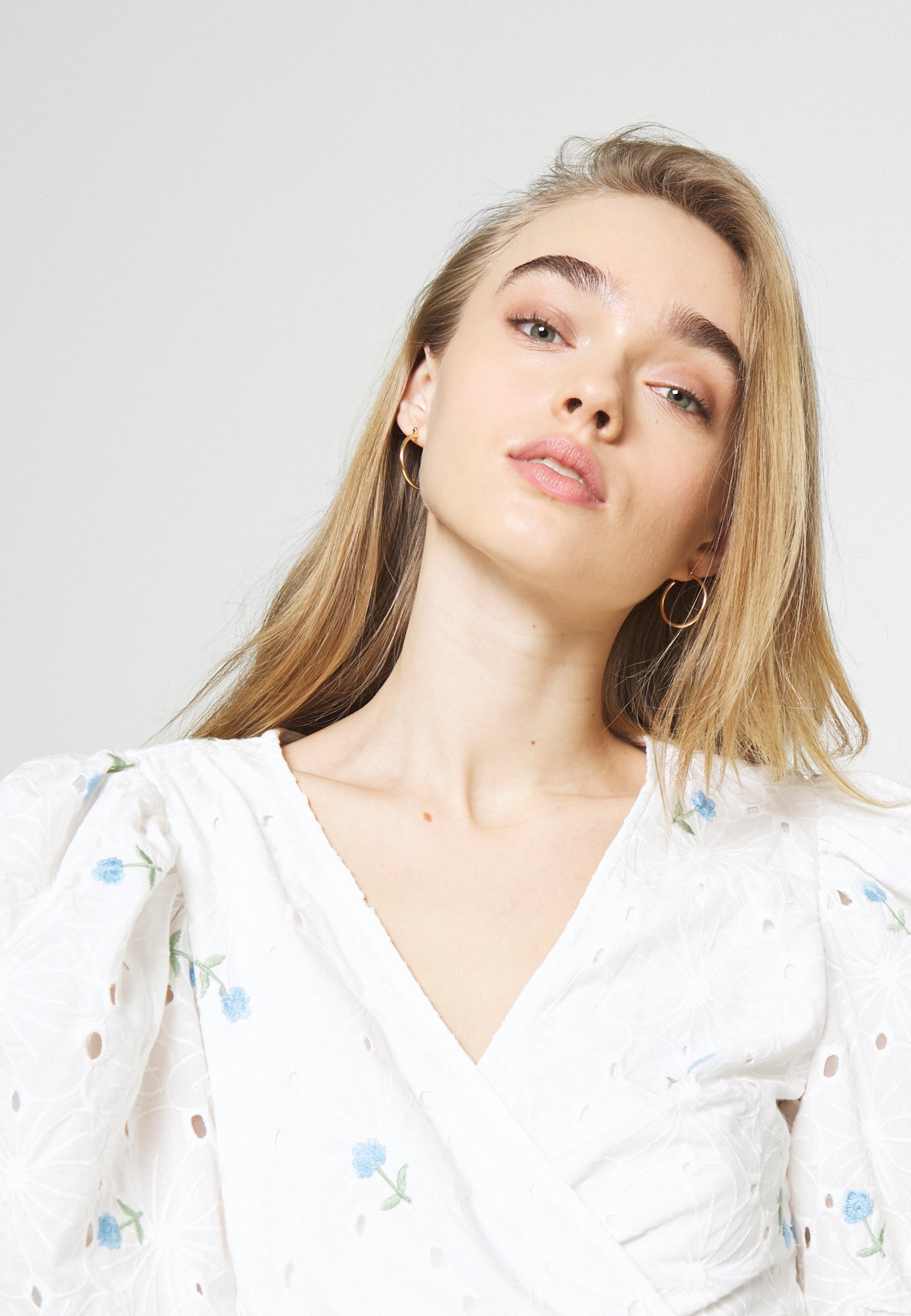 Missguided FLORAL BRODERIE PUFF SLEEVE 