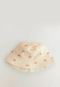Bucket hat van textuur beige stof met een herhalend oranje zonontwerp. Opgerolde rand en klein logo-label aan de rand.