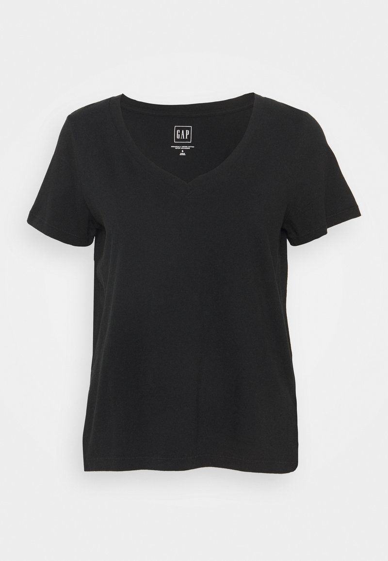 T-shirt noir à manches courtes avec col en V et étiquette GAP à l'intérieur du col, présenté sur un fond blanc uni.