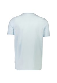 Ljusblå kortärmad t-shirt med rund halsringning, tillverkad av mjukt bomullsmaterial, med en enkel design och utan synliga logotyper.