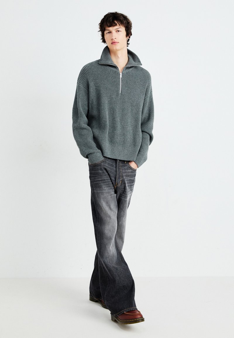 Weekday TIME LOOSE BOOTCUT - Straight leg jeans - ash black/black 