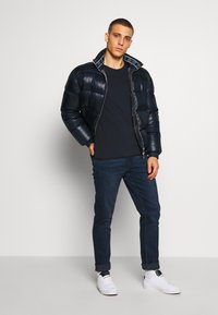 Blend NHNoel - Paprasti marškinėliai - dark navy blue