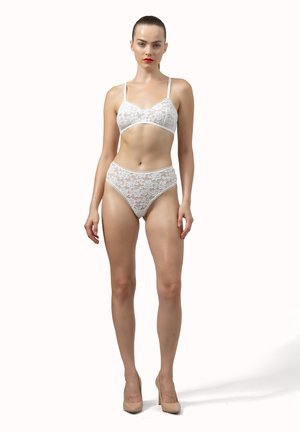 BOLD - String - salt