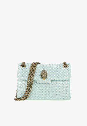 Borsa azzurro chiaro ricoperta da piccoli cristalli con tracolla a catena bronzo e chiusura decorativa in bronzo a forma di mano stilizzata.