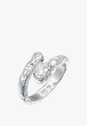 Silberring mit einem strukturierten, organischen Design, der einen ovalen klaren Stein und einen kleinen runden Akzentstein enthält, markiert mit "925 Ag."