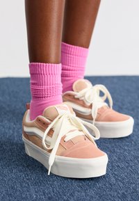KNU STACK - Chaussures de skate - toasted almond