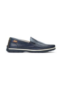 Zapatos azul marino tipo slip-on de cuero con un diseño trenzado en la parte delantera, un talón en contraste y una suela de goma blanca.