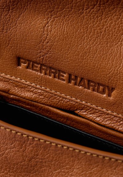 Pierre Hardy ALPHAVILLE - Käekott - brown