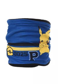 Blauwe fleece nekwarmer met Pikachu, een Poké Ball-icoon, het nummer 0025 en een vetgedrukt letter P.
