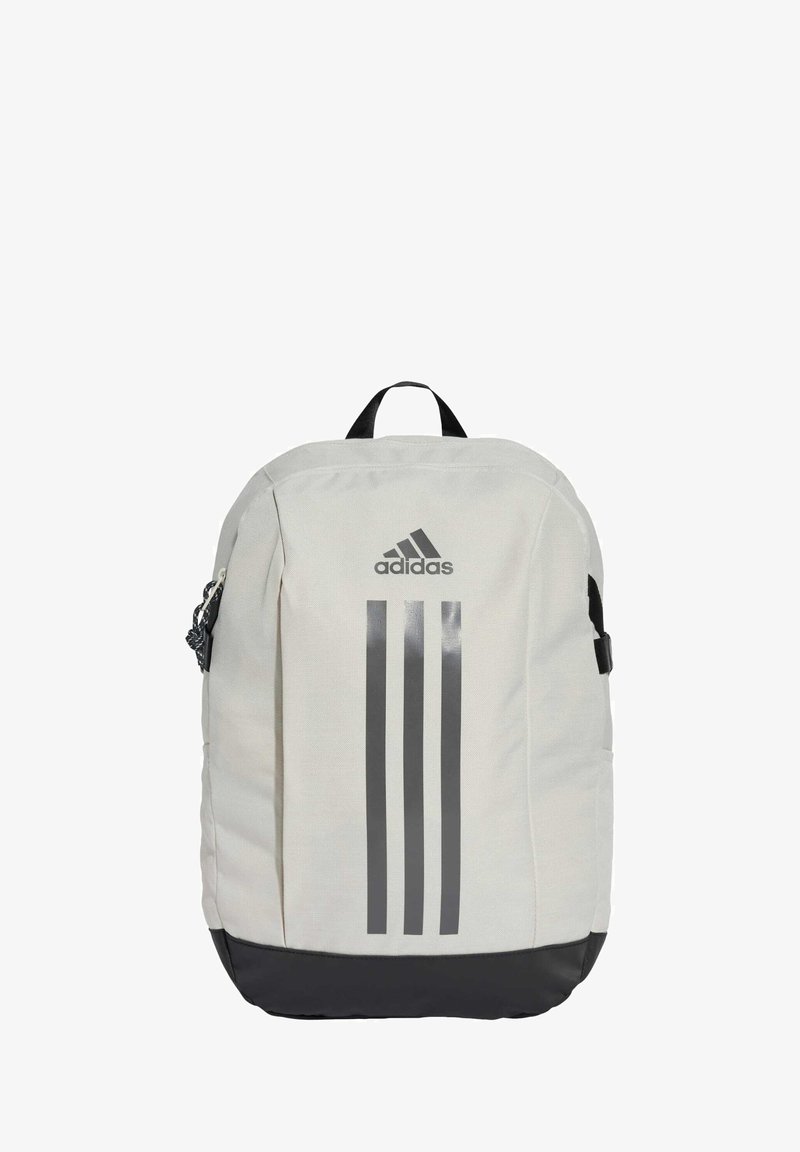 Mochila preta e branca com três riscas verticais cinzentas, alças ajustáveis e uma pega no topo. Feita de tecido durável com bolsos laterais.