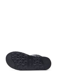 Thumbnail Image 4