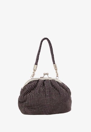 Borsa a perline con design Plissettato, colore viola scuro e chiusura a moschettone in metallo. Presenta una maniglia intrecciata per il trasporto.