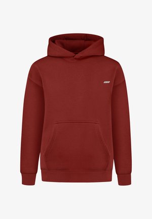 Czerwona bluza z kapturem wykonana z miękkiego materiału, z przednią kieszenią kangurką, ściągaczami przy mankietach oraz delikatnym logo na piersi.