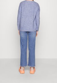 ONLY Petite Stickad tröja - mottled light blue