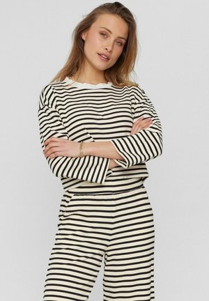 NUHUBSA BLOUSE� - Trui - caviar