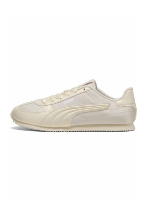 Puma, ST TRACK PERLA SNEAKERS - Sneakers laag - alpine snow- white