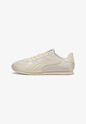 Puma, ST TRACK PERLA SNEAKERS - Zapatillas - alpine snow- white