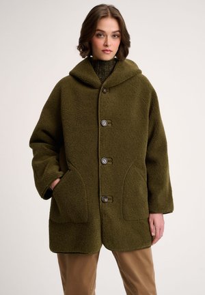 Luisa Spagnoli SPESSORE - Pitkä takki - verde militare