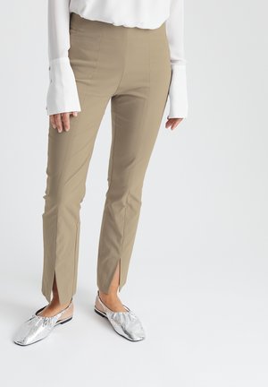 EVERLY - Broek - golden sands