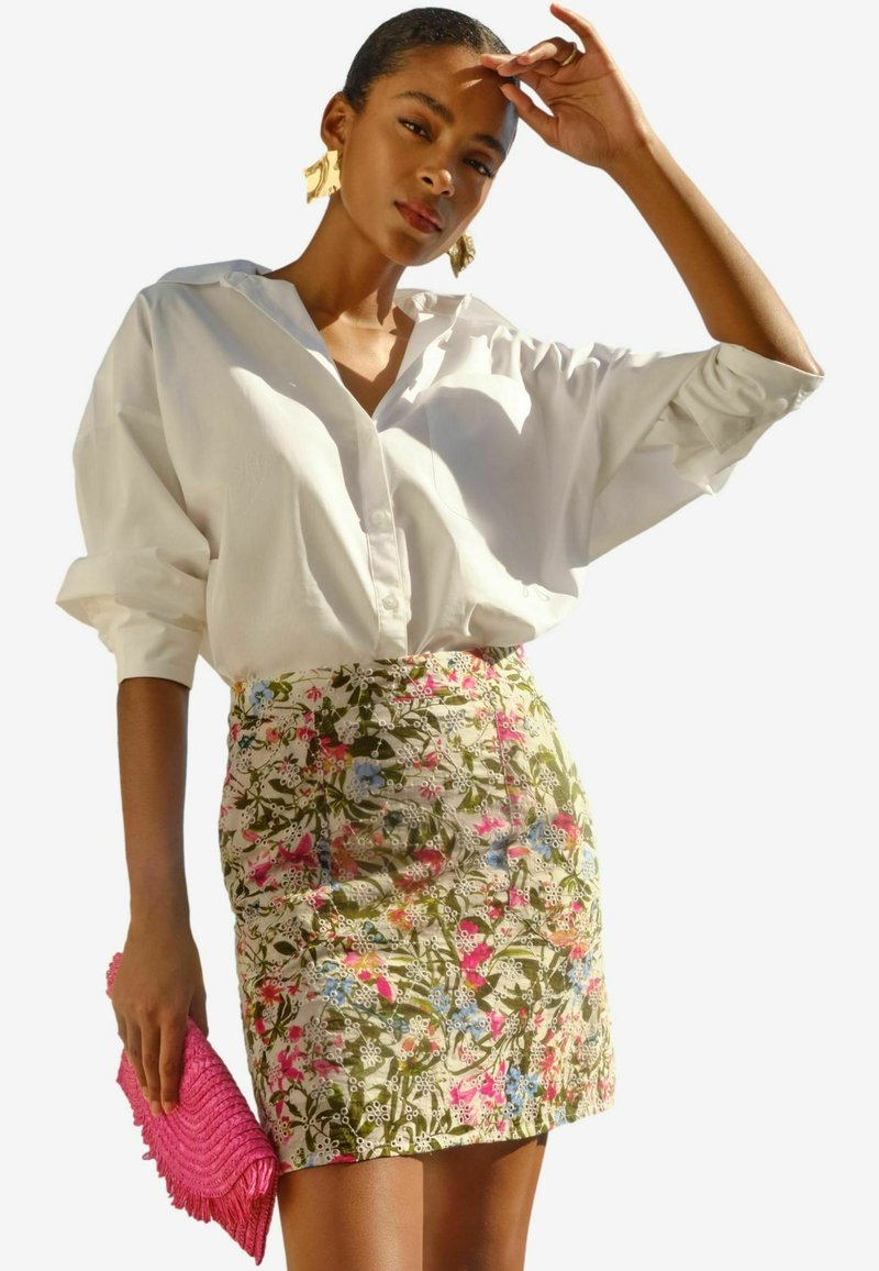 Love & Roses BRODERIE - Minijupe - ivory white
