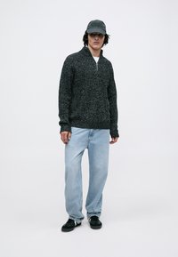 Jack & Jones JORBLEECKER HALF ZIP - Neule - sky captain/sea salt