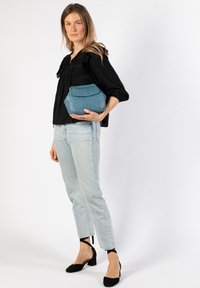 Aunts & Uncles MRS CAKE POP - Umhängetasche - coronet blue